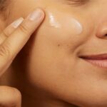 CeraVe Ultra Light Moisturizing Gel - Image 3